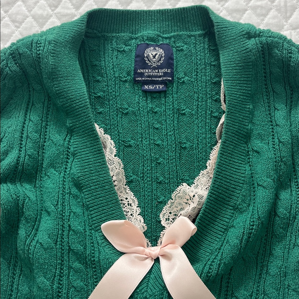 American Eagle V-Neck Sweatersize Xsexcellent Con… - image 2
